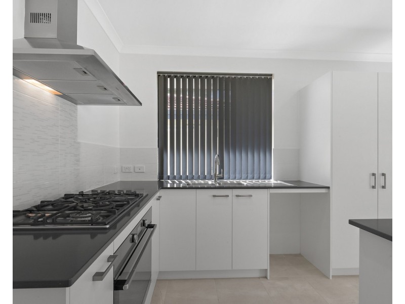 17 Vistula Terrace, Kelmscott WA 6111