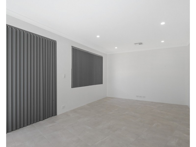 17 Vistula Terrace, Kelmscott WA 6111