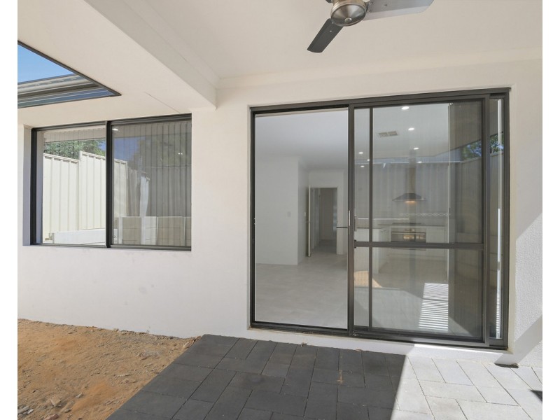 17 Vistula Terrace, Kelmscott WA 6111