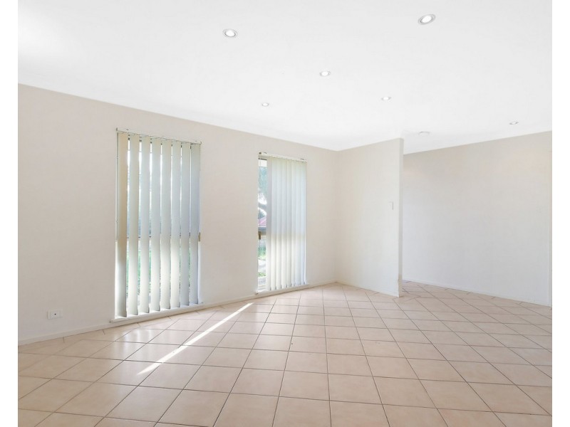 19 Vistula Terrace, Kelmscott WA 6111