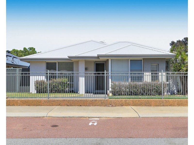 25 Bundoran Approach, Hilbert WA 6112