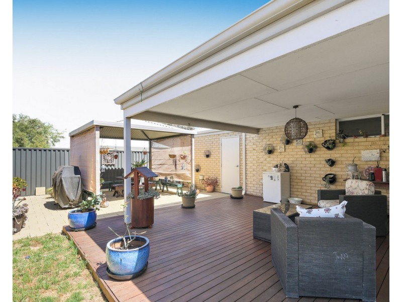 25 Bundoran Approach, Hilbert WA 6112
