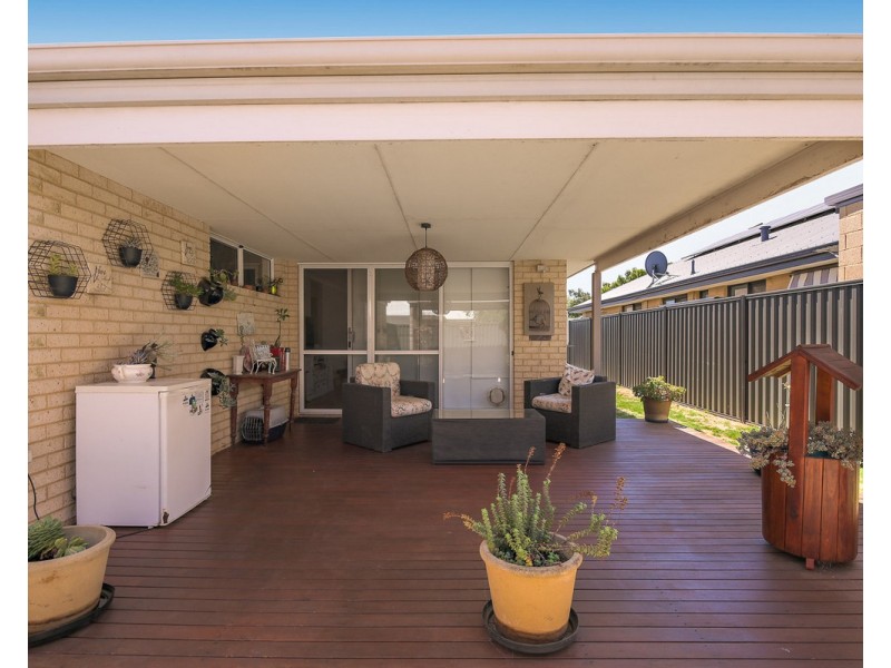 25 Bundoran Approach, Hilbert WA 6112