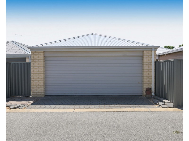 25 Bundoran Approach, Hilbert WA 6112