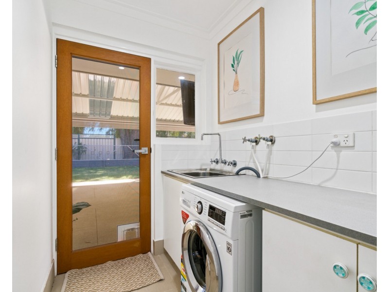 6 Warner Lane, Rockingham WA 6168