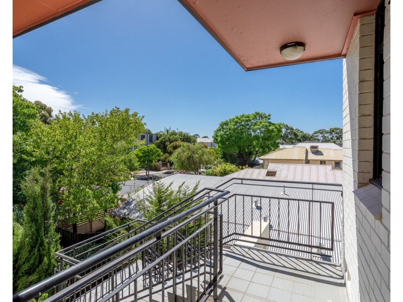 11/20 Rose Avenue, South Perth WA 6151