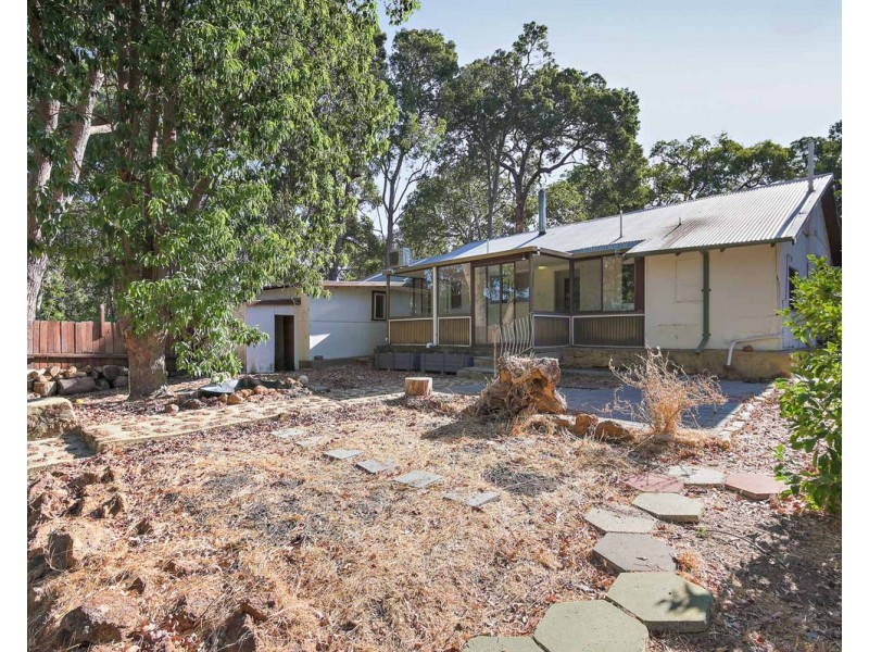 163 Peet Road, Roleystone WA 6111