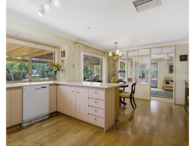 135 Carradine Road, Bedfordale WA 6112