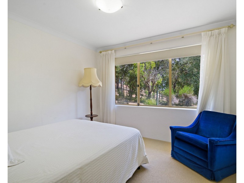 135 Carradine Road, Bedfordale WA 6112