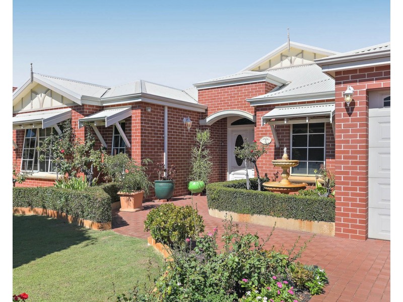 9 Marston Way, Canning Vale WA 6155