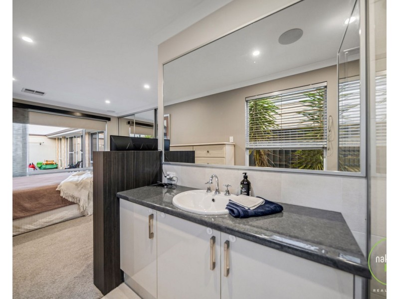 59 Oakbella Parade, Harrisdale WA 6112