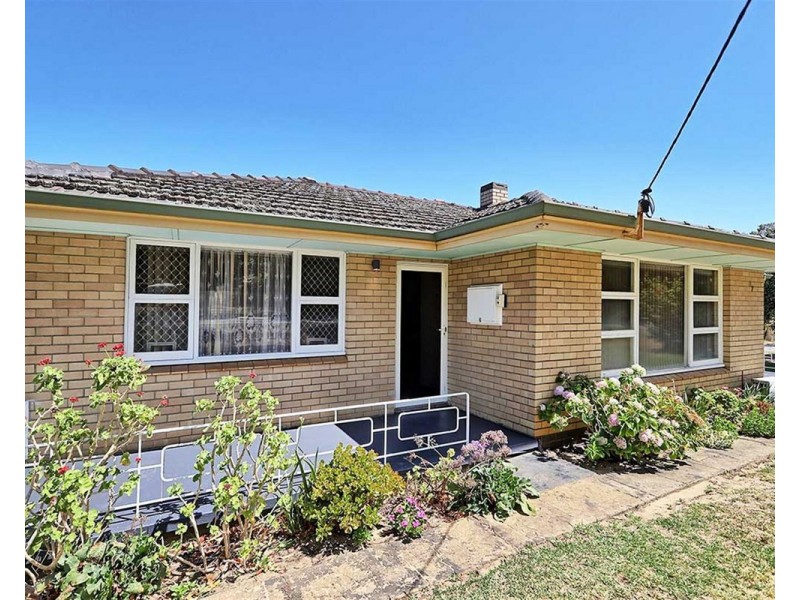 87 Schruth Street North, Kelmscott WA 6111