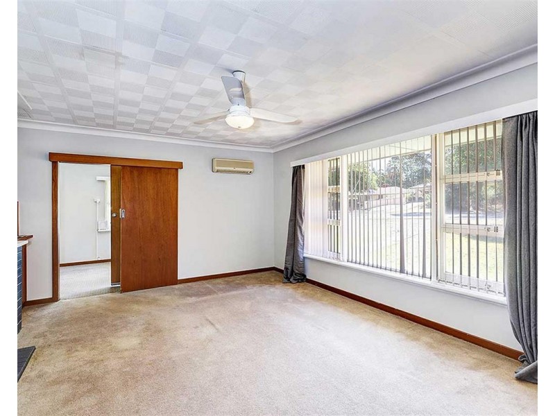 87 Schruth Street North, Kelmscott WA 6111