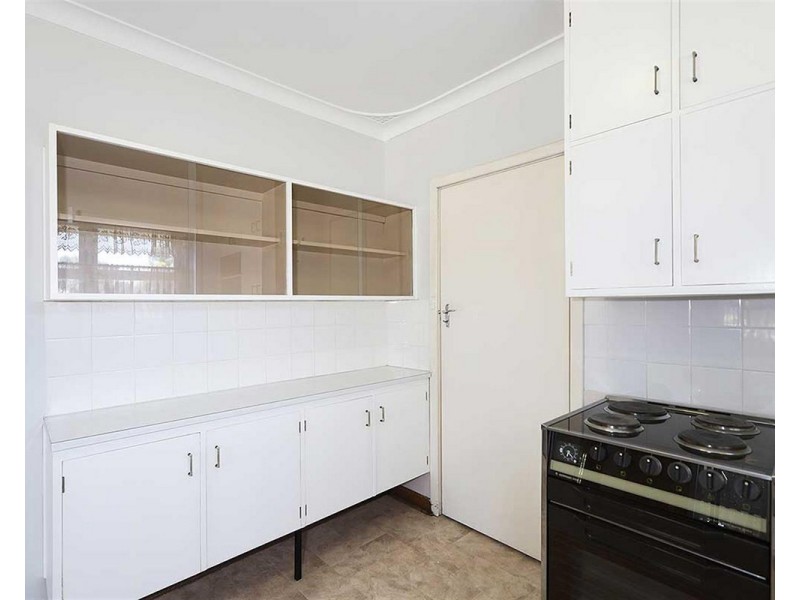 87 Schruth Street North, Kelmscott WA 6111