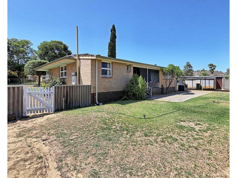 87 Schruth Street North, Kelmscott WA 6111