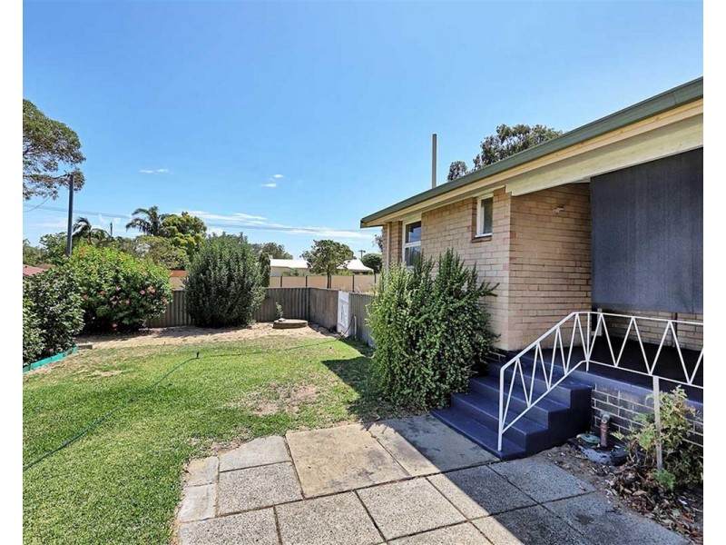 87 Schruth Street North, Kelmscott WA 6111