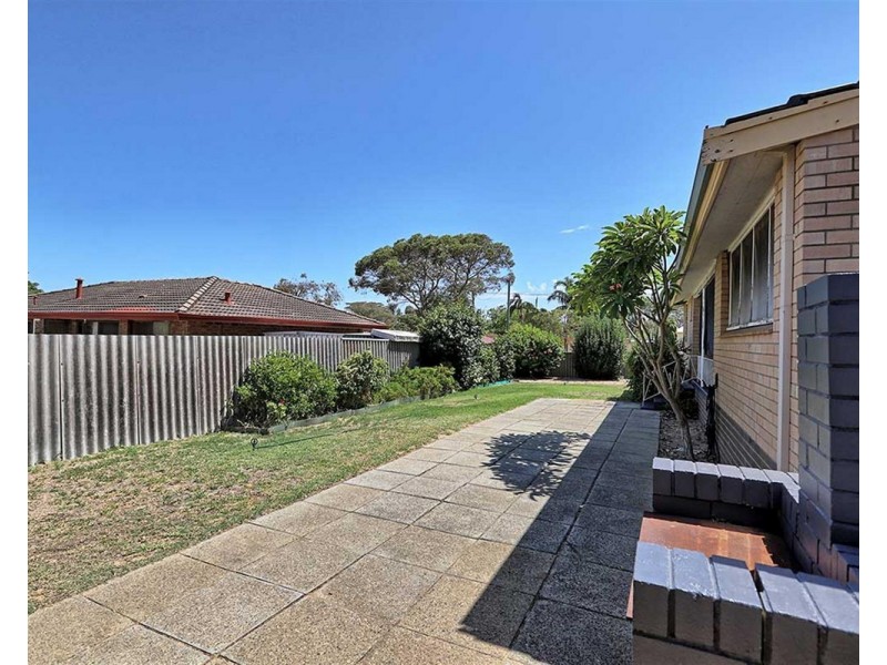 87 Schruth Street North, Kelmscott WA 6111