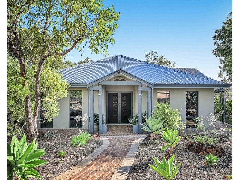 5 Aulini Drive, Bedfordale WA 6112