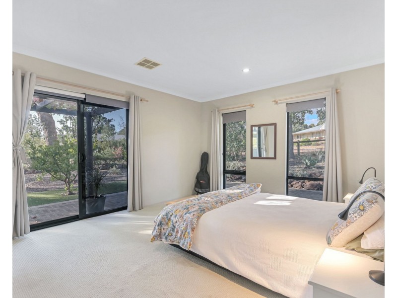 5 Aulini Drive, Bedfordale WA 6112