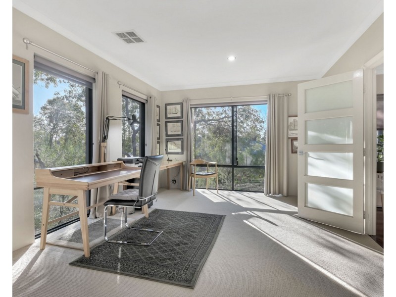 5 Aulini Drive, Bedfordale WA 6112