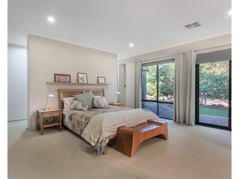 5 Aulini Drive, Bedfordale WA 6112