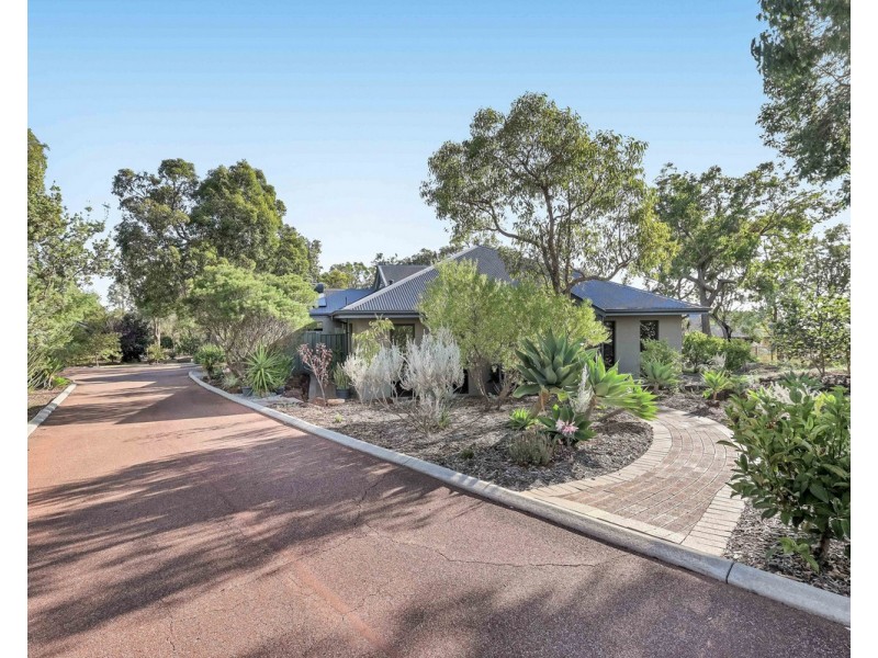 5 Aulini Drive, Bedfordale WA 6112