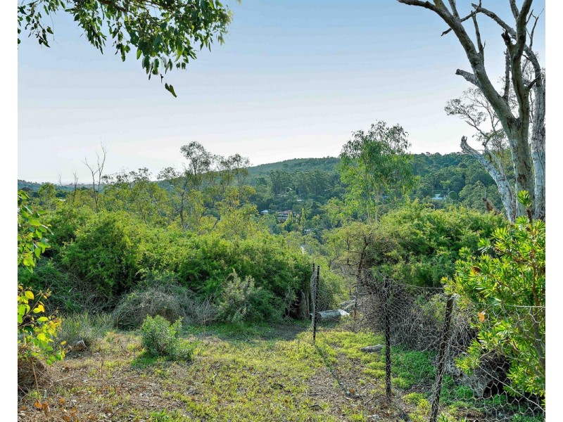 21 Wymond Road, Roleystone WA 6111