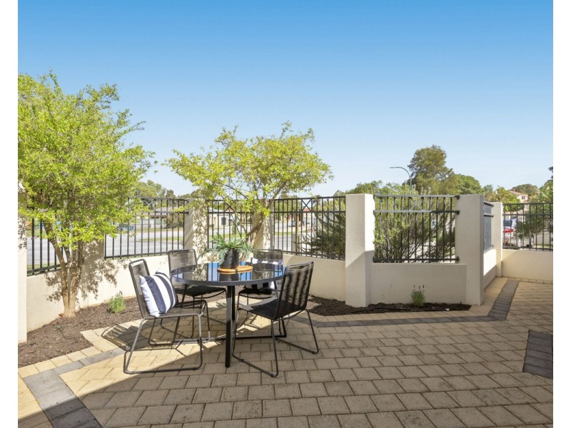 1/5 Holder Street, St James WA 6102