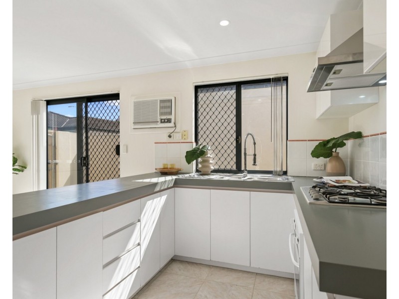 1/5 Holder Street, St James WA 6102