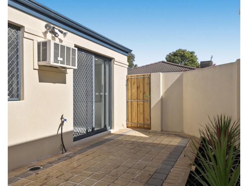 1/5 Holder Street, St James WA 6102