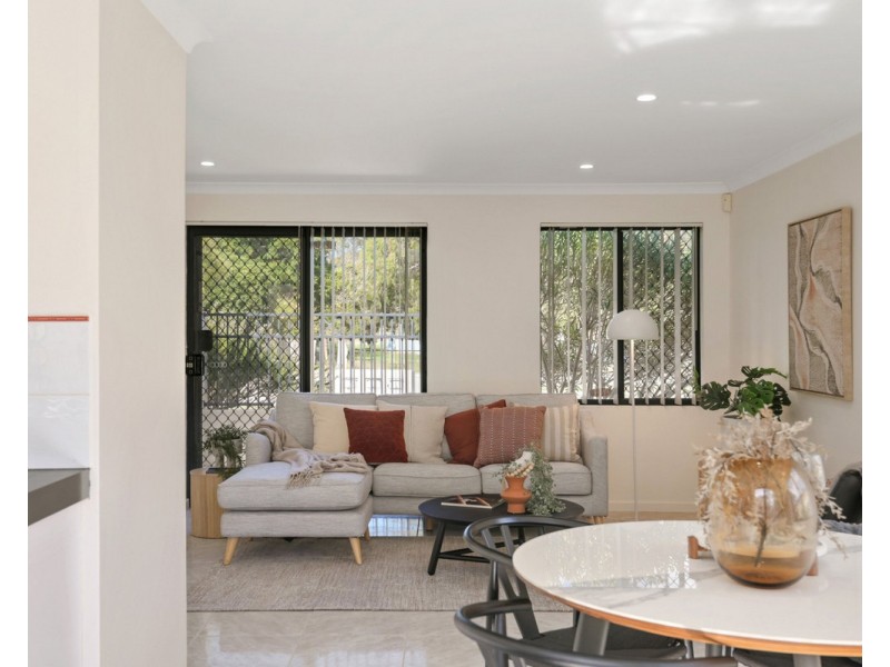 1/5 Holder Street, St James WA 6102