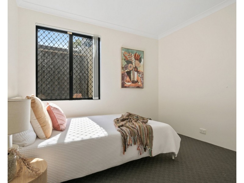 1/5 Holder Street, St James WA 6102