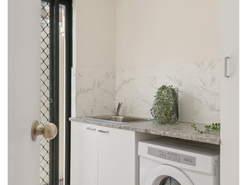 1/5 Holder Street, St James WA 6102