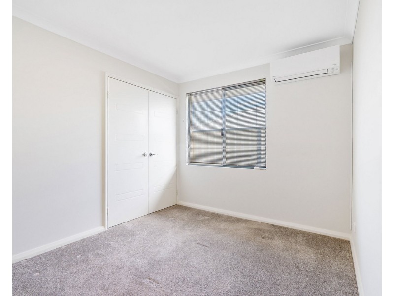 4/8 Benson Court, Mount Nasura WA 6112