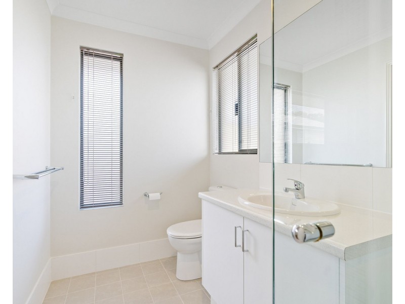 4/8 Benson Court, Mount Nasura WA 6112