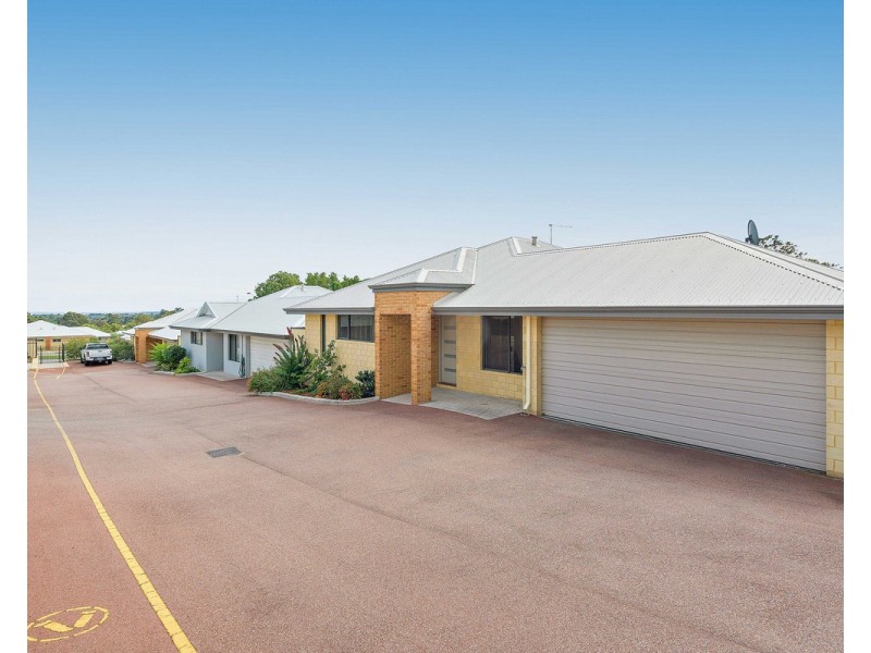 4/8 Benson Court, Mount Nasura WA 6112