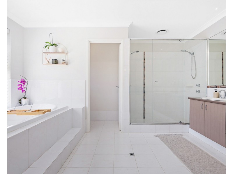 2 Hawkins Road, Roleystone WA 6111