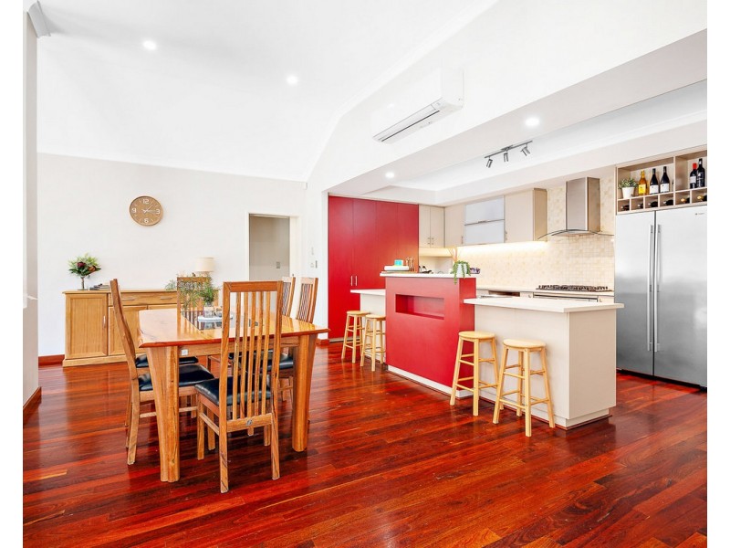 2 Hawkins Road, Roleystone WA 6111