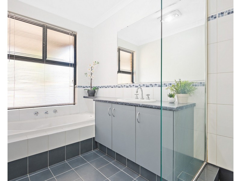 2 Hawkins Road, Roleystone WA 6111