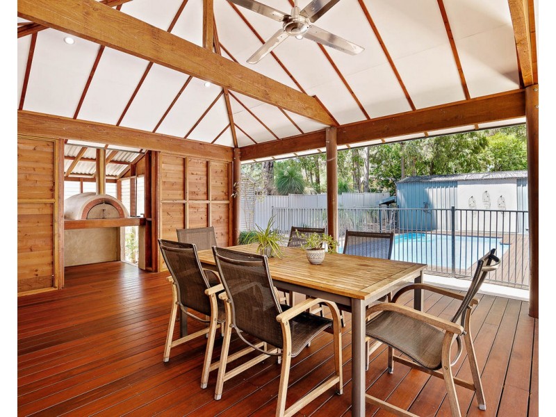 2 Hawkins Road, Roleystone WA 6111