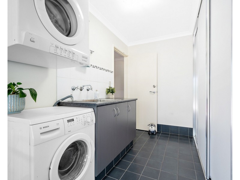 2 Hawkins Road, Roleystone WA 6111