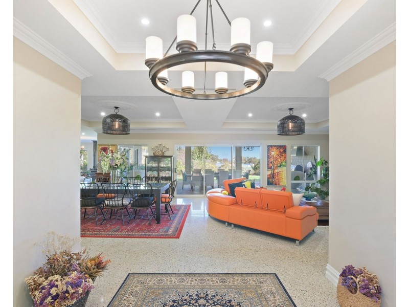 14 Glencoe Place, Bedfordale WA 6112