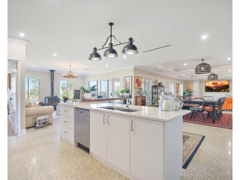 14 Glencoe Place, Bedfordale WA 6112