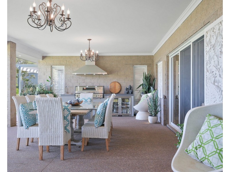 14 Glencoe Place, Bedfordale WA 6112