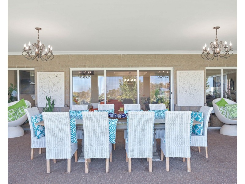 14 Glencoe Place, Bedfordale WA 6112