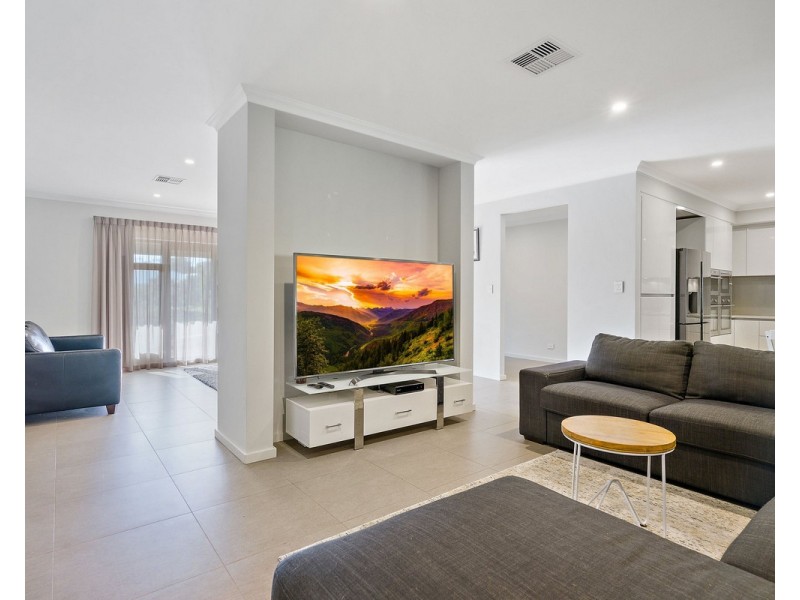 20 Observation Circle, Bedfordale WA 6112