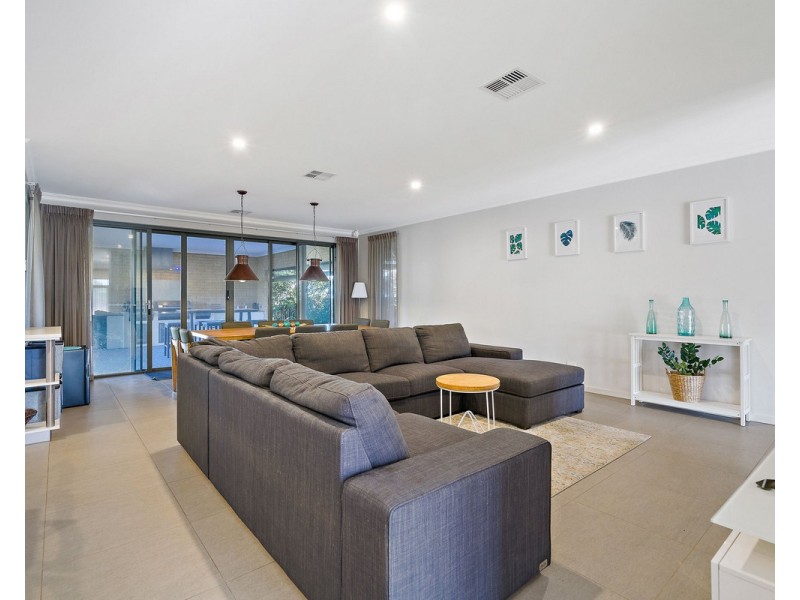 20 Observation Circle, Bedfordale WA 6112