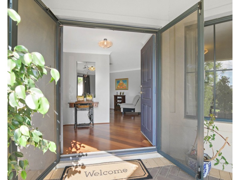 11 Gundaring Turn, Canning Vale WA 6155