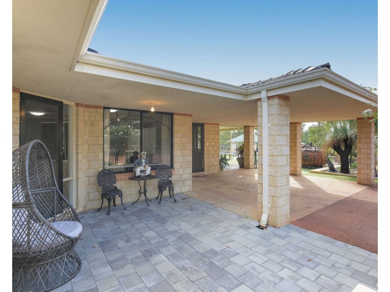 6 Trewarn Place, Bedfordale WA 6112