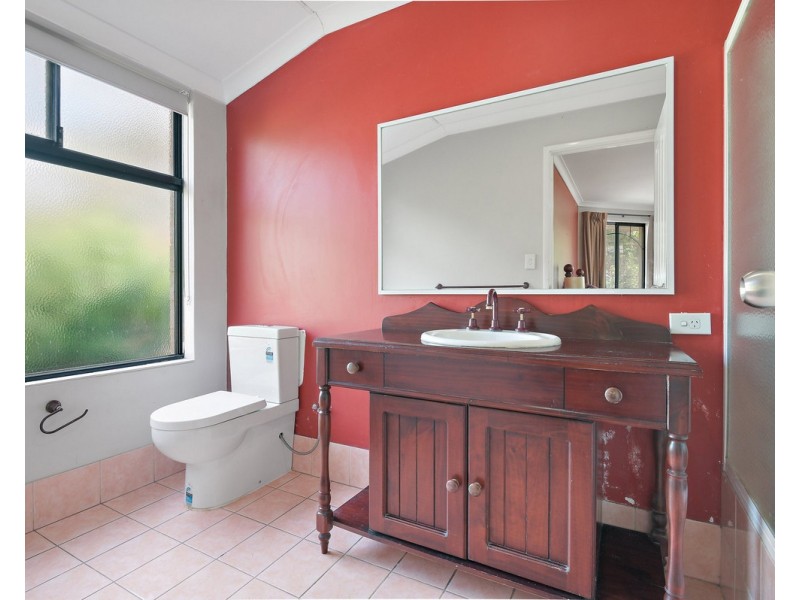 6 Trewarn Place, Bedfordale WA 6112